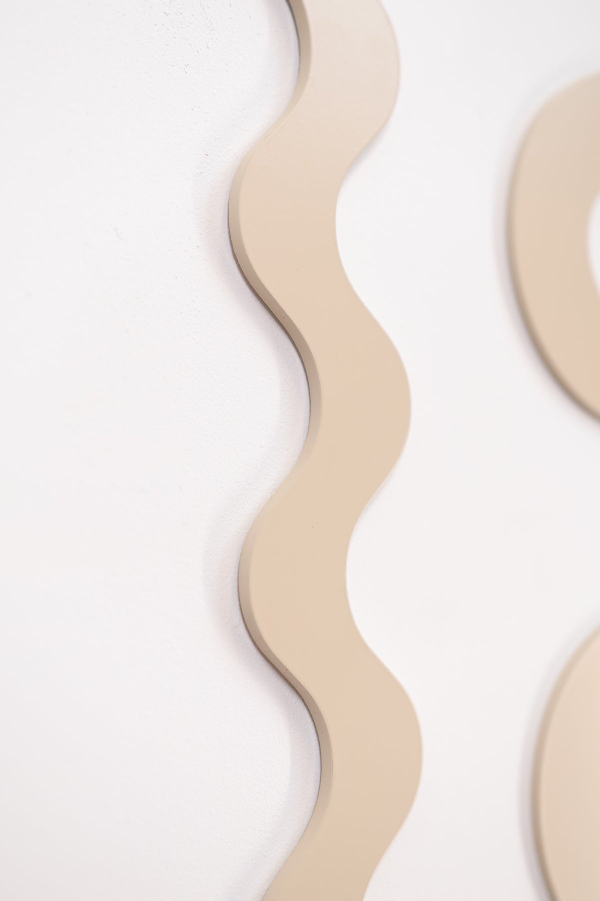 Wave III Plant Stake - Paperbark - Medium